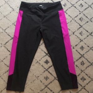 Cropped Express dark grey and athletic leggings